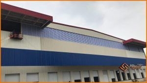 Fechamento Lateral de Galpão Fechamento Lateral Galpão - Materiais de fabricação da veneziana industrial com alta durabilidade e resistência para ambientes industriais