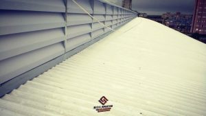 Lanternim Solution Lanternim Solution Eficiência Energética para galpões industriais com ventilação natural e redução no consumo de energia elétrica