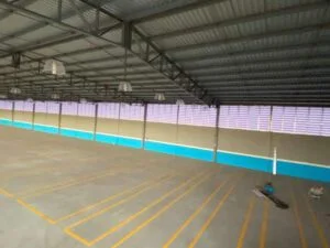 Celebrando o Dia do Cliente A imagem "Celebrando o Dia do Cliente com a Solution Venezianas Industriais" tem como finalidade principal transmitir uma mensagem de apreço e reconhecimento aos clientes da empresa, destacando a importância do Dia do Cliente na relação empresa-cliente. Ela desempenha várias funções importantes:1. **Expressar Gratidão:** A imagem é uma forma visual de expressar gratidão aos clientes da Solution Venezianas Industriais, mostrando que a empresa valoriza e reconhece o papel fundamental que seus clientes desempenham em seu sucesso. 2. **Relações Públicas:** A imagem pode ser usada para fortalecer a imagem da empresa como uma organização que valoriza seus clientes e está comprometida em manter relacionamentos positivos e duradouros com eles. 3. **Engajamento nas Redes Sociais:** A imagem pode ser compartilhada nas redes sociais da empresa como parte de uma campanha de marketing ou mensagem comemorativa do Dia do Cliente, envolvendo os clientes e incentivando o compartilhamento. 4. **Conexão Emocional:** A imagem pode criar uma conexão emocional com os clientes, mostrando que a Solution Venezianas Industriais se preocupa com seu público e está disposta a celebrar datas significativas com eles. 5. **Refletir Valores Corporativos:** A imagem pode refletir os valores e a cultura da empresa, destacando seu compromisso com a satisfação do cliente e a construção de relacionamentos sólidos. Em resumo, a imagem "Celebrando o Dia do Cliente com a Solution Venezianas Industriais" serve como uma ferramenta poderosa para expressar apreço, fortalecer a relação empresa-cliente, promover engajamento e demonstrar o compromisso da empresa com seus clientes. Ela contribui para a construção de uma imagem positiva da Solution Venezianas Industriais e fortalece os laços com seu público.