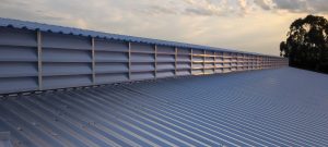 Lanternim Industrial ventilação Lanternim Industrial ventilação para um desempenho de alta performance com estrutura em aço galvanizado para galpões e ambientes industriais
