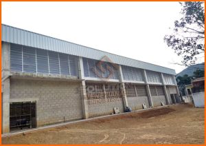 Veneziana Industrial Paraná Veneziana Industrial Paraná com vantagens para projetos industriais de sucesso, oferecendo ventilação eficiente e alta durabilidade