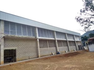 Veneziana Industrial em Fibra de Vidro Veneziana Industrial em Fibra de Vidro com alta versatilidade estética, resistência e durabilidade para ambientes industriais.