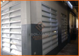 Janela Industrial Ventilação instalada para otimizar a ventilação em galpões e fábricas.