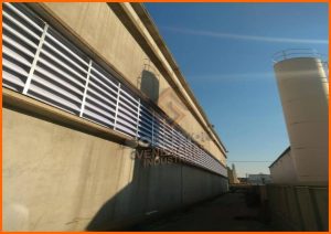Veneziana para Galpões Industriais Veneziana para Galpões Industriais instalada para promover ventilação natural eficiente, conforto térmico e durabilidade em ambientes industriais