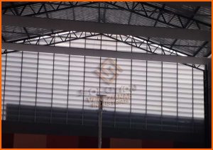 Veneziana Industrial em PVC Brasil Veneziana Industrial em PVC Brasil com manutenção facilitada, ideal para ambientes industriais que exigem ventilação eficiente e limpeza prática