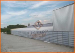 Veneziana Industrial Transformando Ambientes Veneziana Industrial Transformando Ambientes com Implementação Eficaz em projetos industriais, promovendo ventilação natural, iluminação e eficiência térmica com acabamento durável