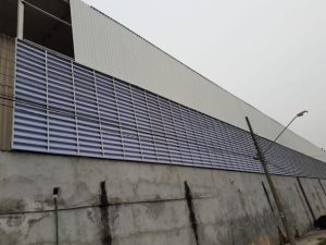 Veneziana Industrial que proporciona conforto térmico com ventilação natural e redução da temperatura em ambientes industriais