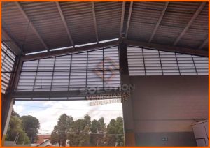Veneziana para Galpão Veneziana para Galpão com Eficiência Energética, projetada para proporcionar ventilação natural e redução no consumo de energia em ambientes industriais
