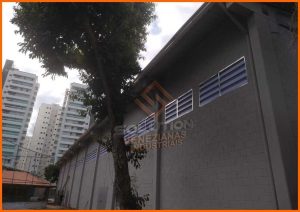 Veneziana para Galpões Industriais Veneziana para Galpões Industriais instalada em fachada com foco em ventilação natural e sustentabilidade ambiental