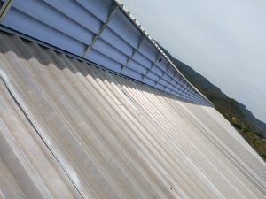 Lanternim Luz Natural é ideal para ambientes industriais que buscam <em>iluminação natural eficiente, redução do consumo elétrico e mais conforto térmico. Com design funcional e excelente durabilidade, ele transforma o ambiente de forma inteligente e sustentável.