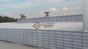 Veneziana Industrial Ideal para Galpões com ventilação eficiente, alta resistência e aplicação em fachadas industriais