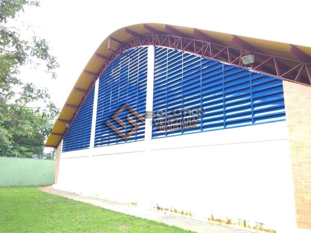 veneziana industrial estética e eficiência