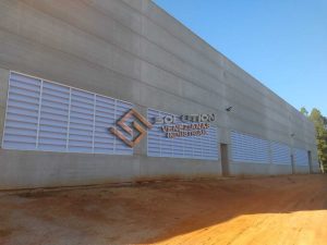 Veneziana Industrial: Durabilidade e Eficiência a Longo Prazo para ambientes industriais