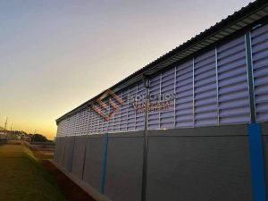 Veneziana Industrial Resistência e Durabilidade Veneziana Industrial Resistência e Durabilidade - Adaptação a Diferentes Ambientes com alta performance e ventilação eficiente