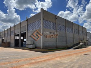 Veneziana Industrial Resistência Veneziana Industrial Resistência e Durabilidade com proteção contra corrosão e oxidação para ambientes industriais