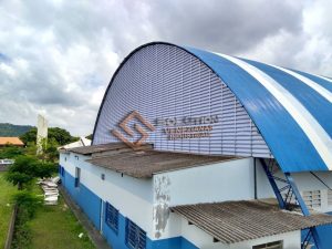Veneziana Industrial Espaços Industriais Veneziana Industrial em espaços industriais com melhora significativa na iluminação natural e ventilação do ambiente