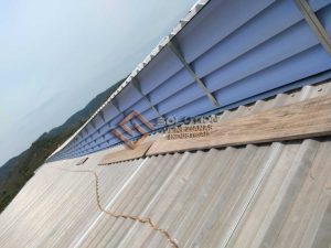 Lanternim em Projetos Arquitetônicos Lanternim em Projetos Arquitetônicos – Design Integrado com ventilação natural e estética moderna aplicada em galpões e estruturas industriais.