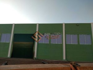 Veneziana Industrial Luminosidade Considerações para Implementação em ambientes industriais com foco em iluminação natural e eficiência térmica