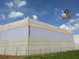 Veneziana Industrial Solução Robusta Veneziana Industrial Solução Robusta para ventilação eficiente e estrutura resistente