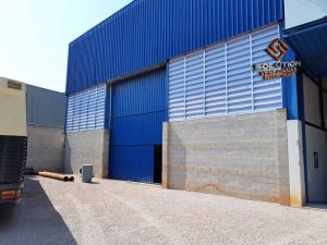 Veneziana Industrial Solução Robusta Veneziana Industrial Solução Robusta com Durabilidade Comprovada para galpões e indústrias