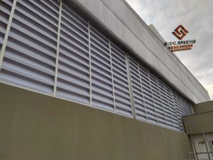 Veneziana Industrial Funcionalidade Veneziana Industrial Funcionalidade Superior e Facilidade de Instalação e Manutenção para ambientes industriais