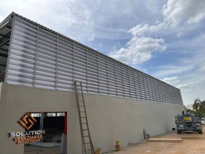 Veneziana Industrial Ambientes Veneziana Industrial Ambientes mais Frescos e Controle de Temperatura