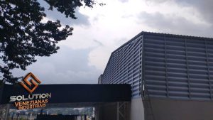 Veneziana Industrial Custos Reduzidos Veneziana Industrial Custos Reduzidos e Menor Necessidade de Manutenção com Solution