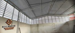 Veneziana Industrial Funcionalidade Veneziana Industrial Funcionalidade Superior para ventilação e desempenho térmico