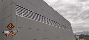 Veneziana Industrial Escolhendo Veneziana Industrial Escolhendo o Material e sua Facilidade de Manutenção