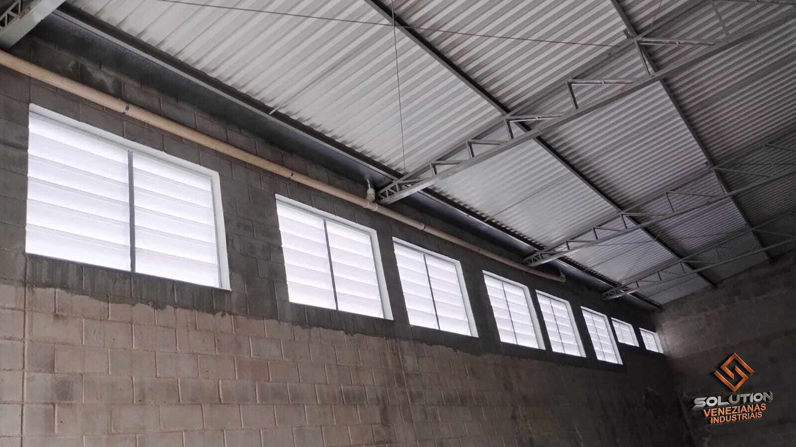 veneziana industrial Ótima iluminação