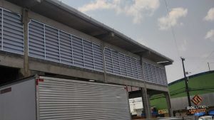 Veneziana Industrial Design Funcional e eficiência energética para galpões industriais