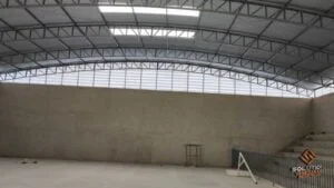 Veneziana Industrial Reduza Custos com ventilação eficiente e economia para galpões