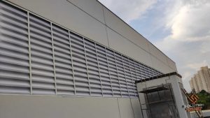 Veneziana Industrial Para Seu Projeto Veneziana Industrial para seu projeto e sustentabilidade com ventilação e iluminação eficiente