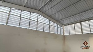 Veneziana Industrial Solução Eficaz Veneziana Industrial Solução Eficaz - Solução sustentável e econômica para ventilação industrial