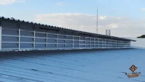 Lanternim Máxima Eficiência para iluminação natural e ventilação industrial otimizada