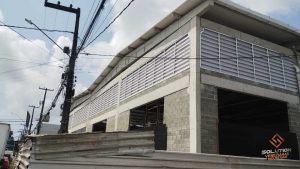 Veneziana Industrial Alta Eficiência Veneziana Industrial Alta Eficiência garantindo impacto positivo na temperatura e conforto térmico