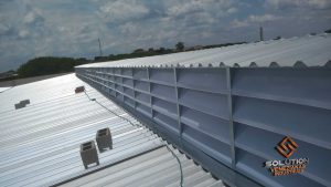 Lanternim Vantagens em Galpões Lanternim Vantagens em Galpões: O papel do lanternim na ventilação e iluminação industrial