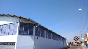 Veneziana Industrial Para Indústria Veneziana Industrial Para Indústria com ventilação contínua e conforto térmico