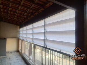 Veneziana Industrial e sua eficiência Veneziana Industrial e sua eficiência na ventilação de ambientes industriais, promovendo economia energética e conforto térmico com baixo custo de manutenção