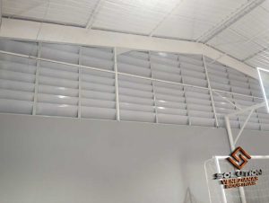 Durabilidade e baixa manutenção da Veneziana Industrial Solution para ventilação certa