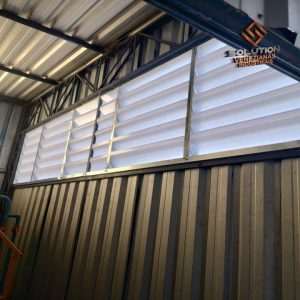 Veneziana Industrial Sua Luz Natural Veneziana Industrial Sua Luz Natural garantindo iluminação eficiente e conforto térmico