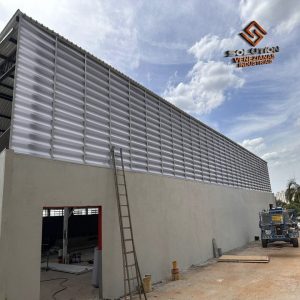Venezianas Industriais em Fábricas Venezianas Industriais em fábricas garantindo eficiência operacional e ventilação natural