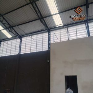 Veneziana Industrial Circulação do Ar Veneziana Industrial Circulação do Ar com ventilação natural e economia de energia