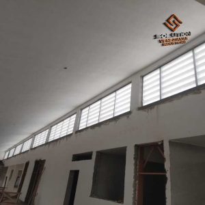 Veneziana Industrial Ar Contínuo Veneziana Industrial Ar Contínuo para preservação de equipamentos e ventilação constante