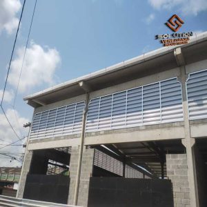 Veneziana Industrial Iluminação Certa Veneziana Industrial Iluminação Certa para ambientes com iluminação homogênea e confortável
