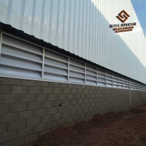 Veneziana Industrial Eficaz e Moderna Veneziana Industrial Eficaz e Moderna aplicada em projeto industrial com ventilação e design inovador