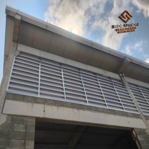 Venezianas Industriais Luz Natural Venezianas Industriais Luz Natural com instalação rápida e benefícios de longo prazo