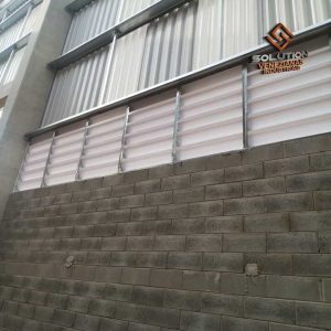 Benefícios Estruturais com a Veneziana Industrial Em Industriais de Todos os Segmentos Benefícios Estruturais com a Veneziana Industrial em galpões de todos os segmentos