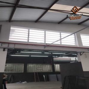 Veneziana Industrial Mais Iluminação Eficiência Energética e Economia com Veneziana Industrial Mais Iluminação