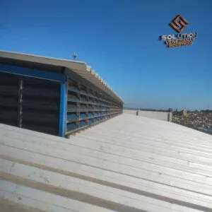 Lanternim Transforme Ambientes Lanternim Transforme Ambientes na Prática - iluminação natural e ventilação industrial eficiente